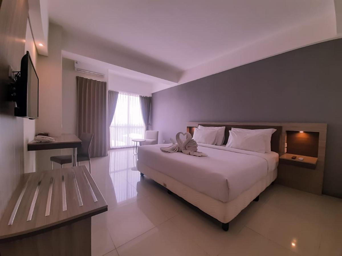 My Tower Hotel Surabaya Exterior foto