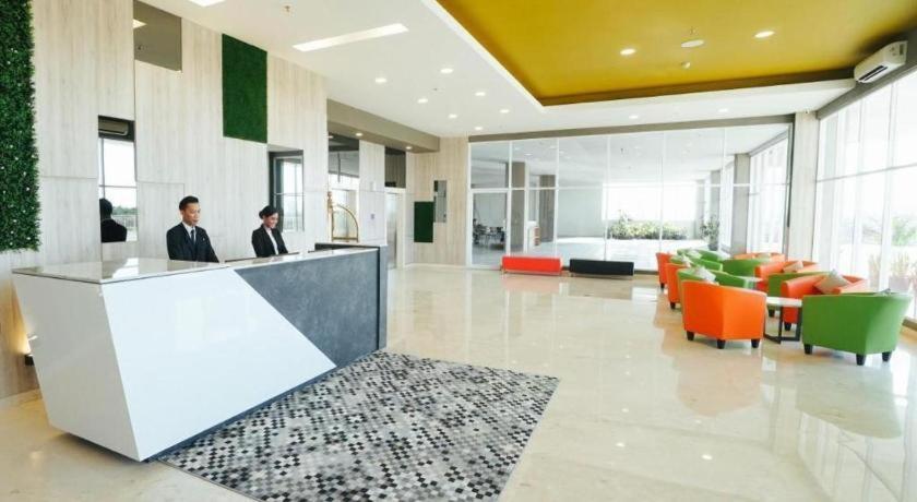 My Tower Hotel Surabaya Exterior foto